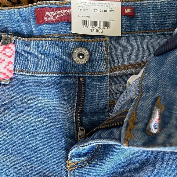 Shorts Girls Arizona Jean Company Midi Cuffed Denim pockets pink belt 12 NWT
C - Picture 9 of 9